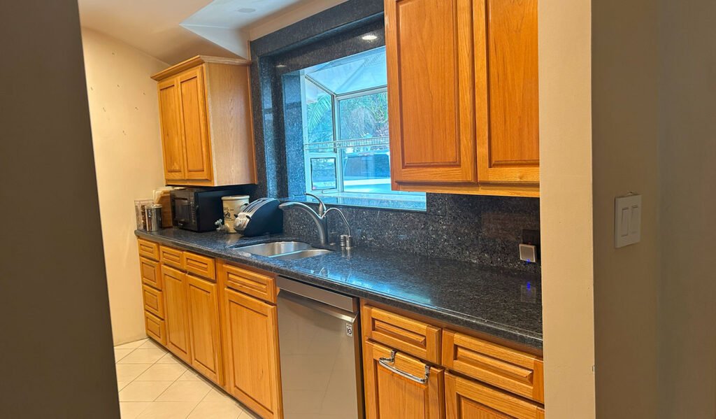 16624-Kelsloan-St,-Van-Nuys,-CA-91406-12