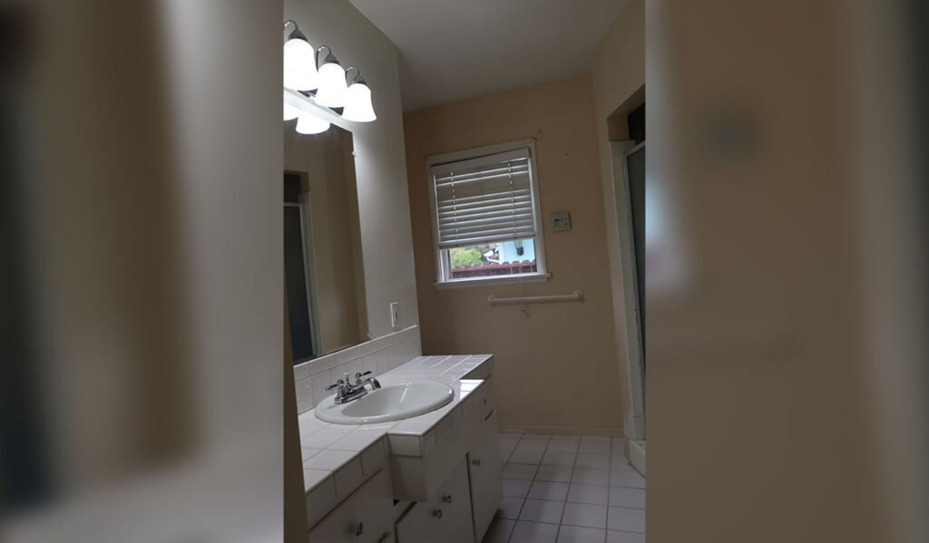 16624-Kelsloan-St,-Van-Nuys,-CA-91406-5